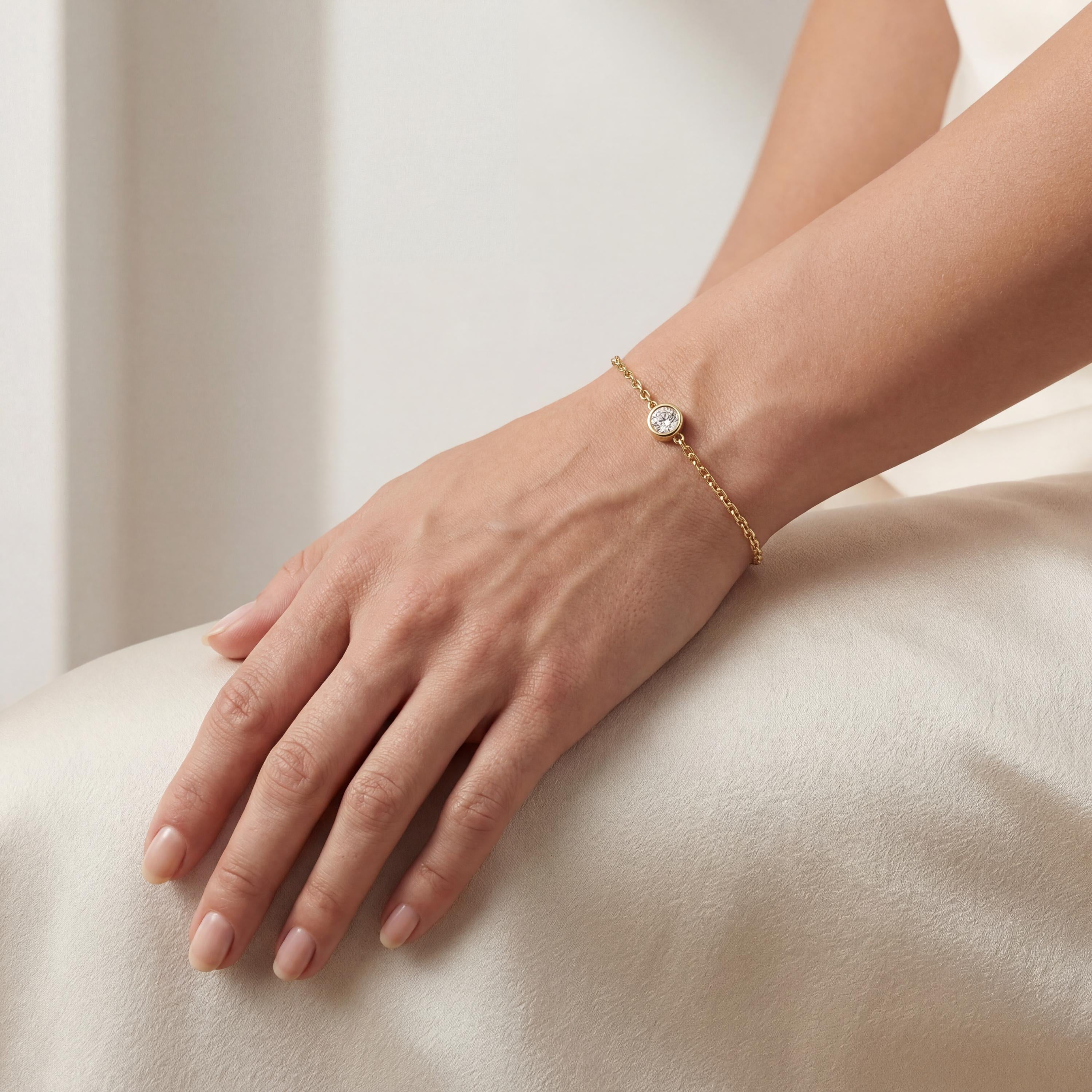 Round Brilliant Cut Diamond Bezel Solitaire Chain Link Bracelet 14K Gold