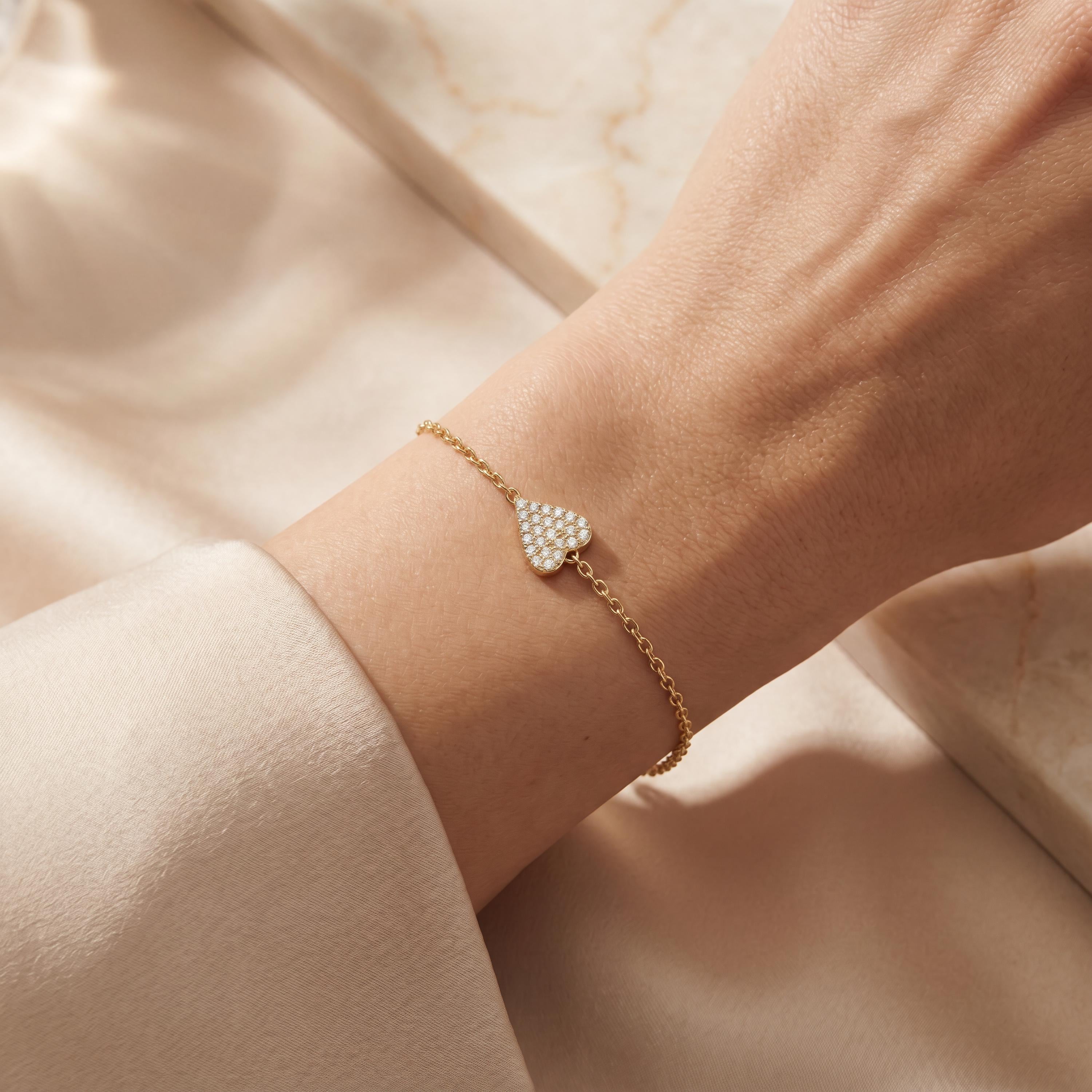 Round Diamond Pave Dainty 14K Solid Gold Elongated Heart Chain Link Bracelet