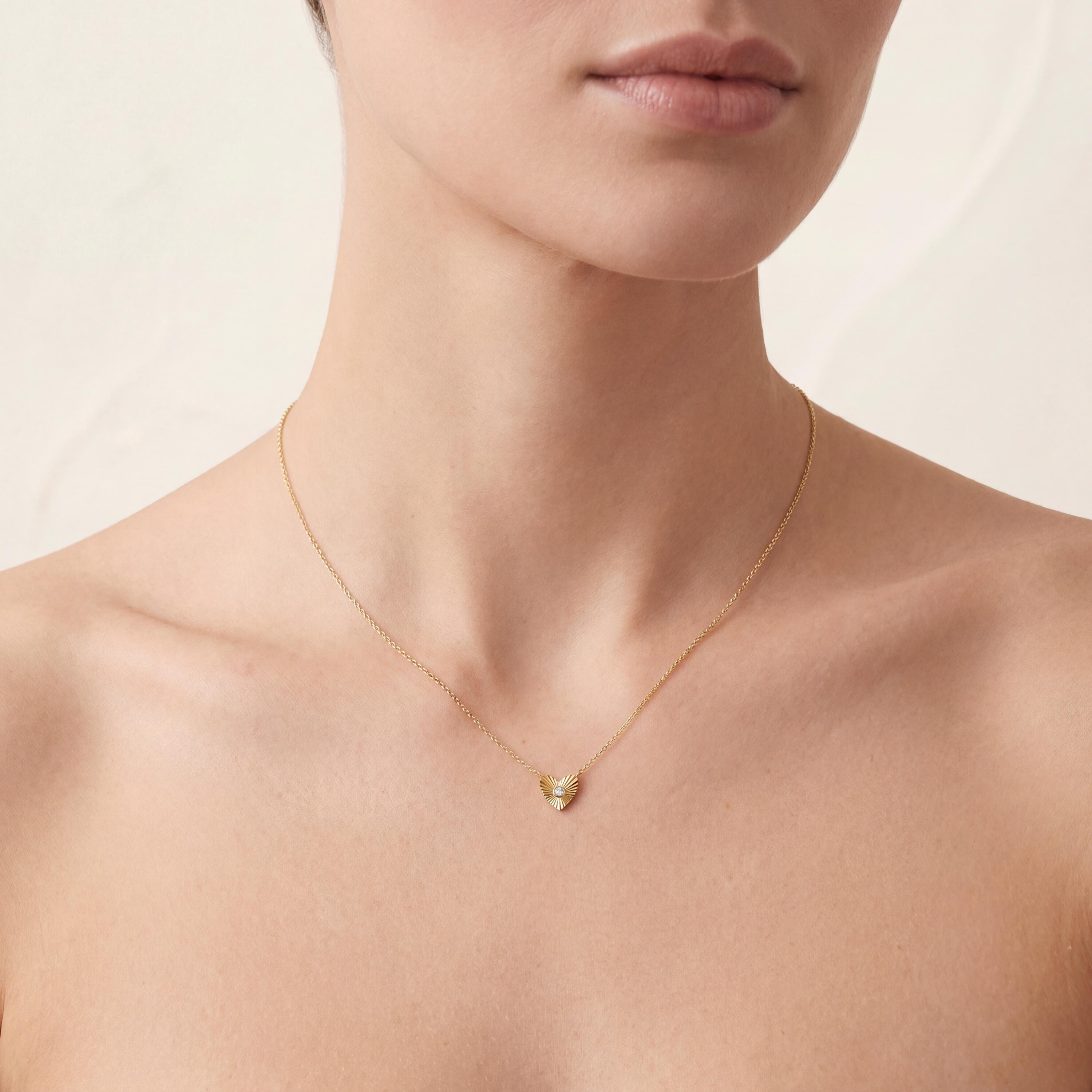 Diamond Fluted Heart Shape Dainty Sun Burst 14K Solid Gold Pendant Necklace