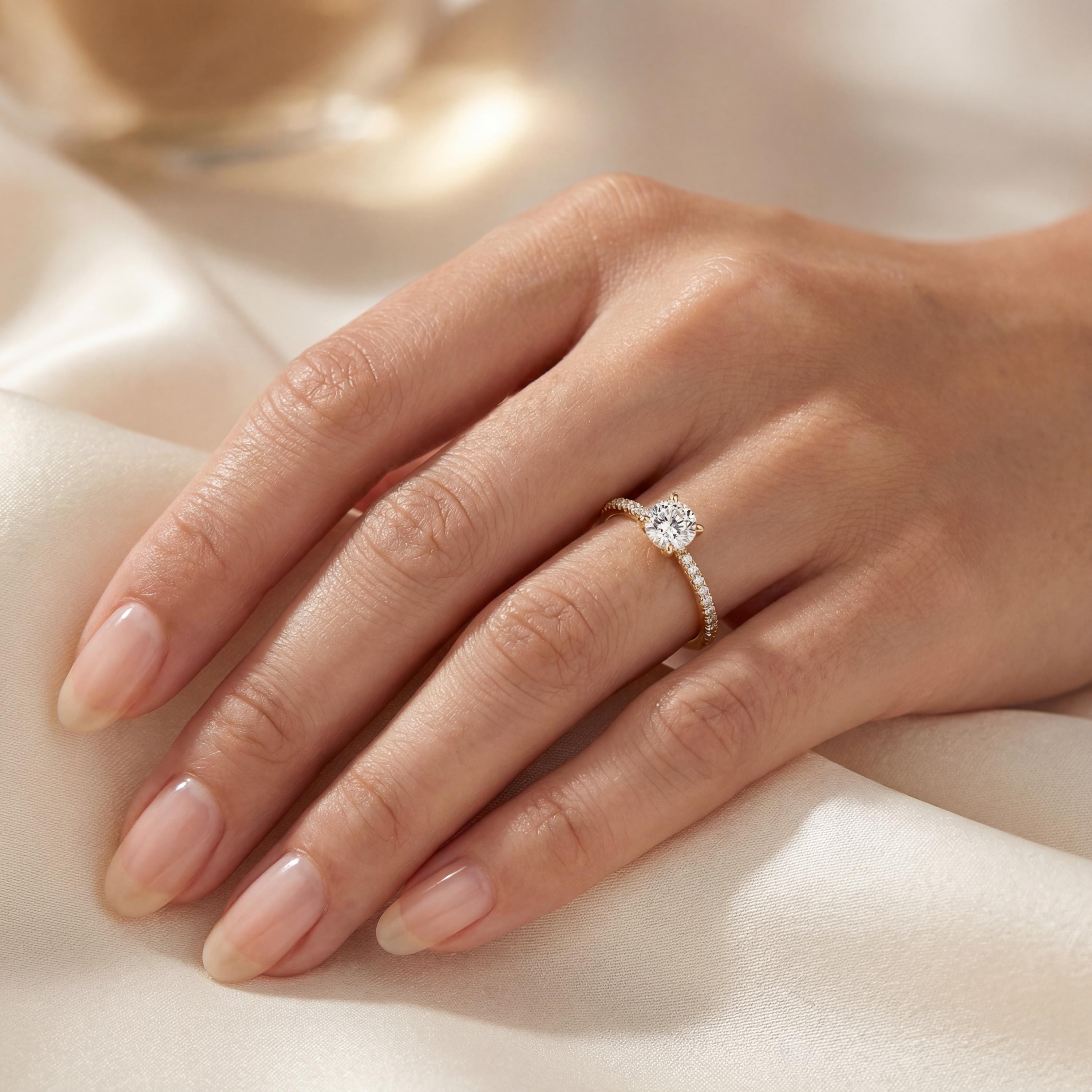 14kt Gold Pave Set Halo Graduated Round Shaped 1.50 Ct Solitaire Diamond Engagement Ring
