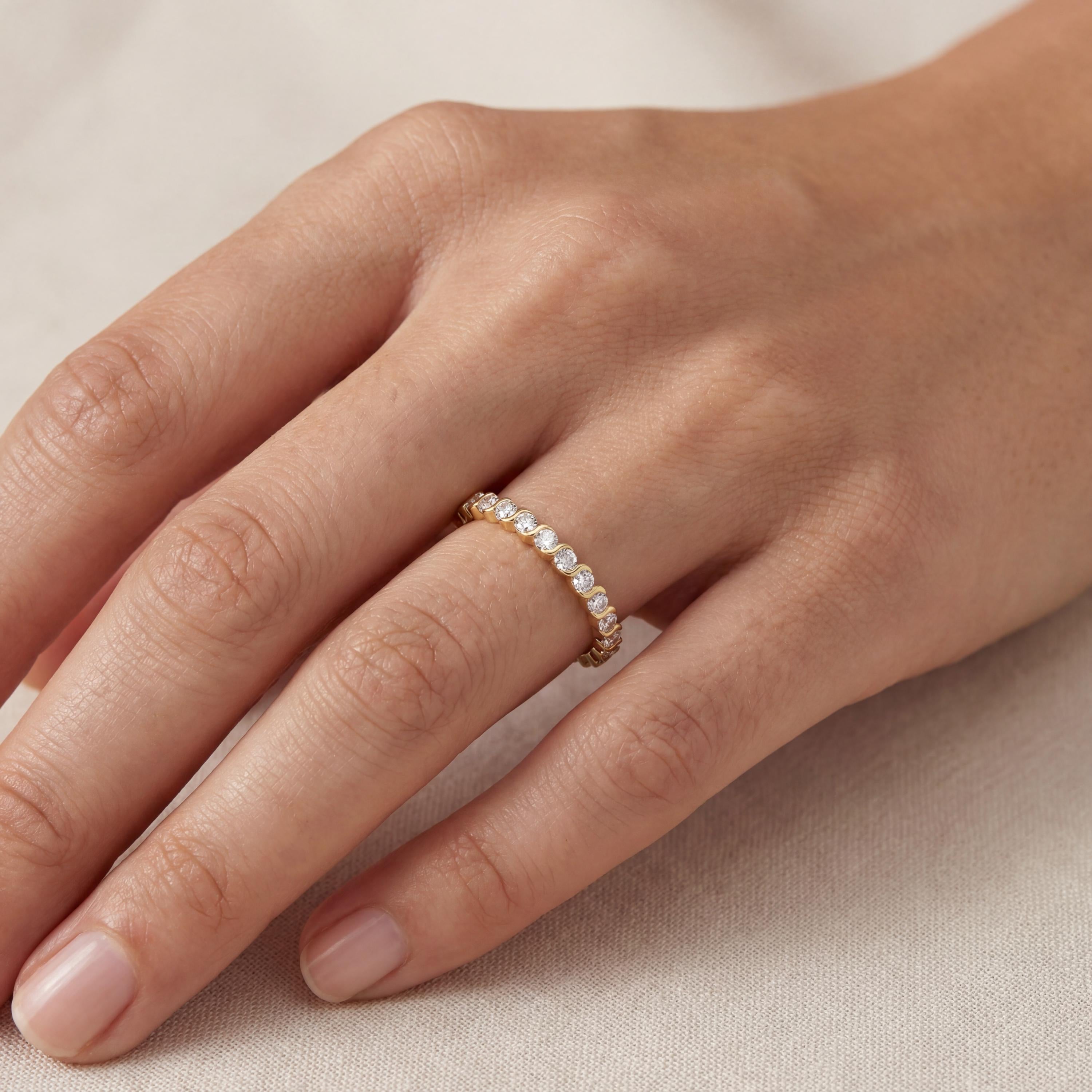 Twist Wave Round Diamond Eternity Band 14K Solid Gold Stackable Wedding Ring