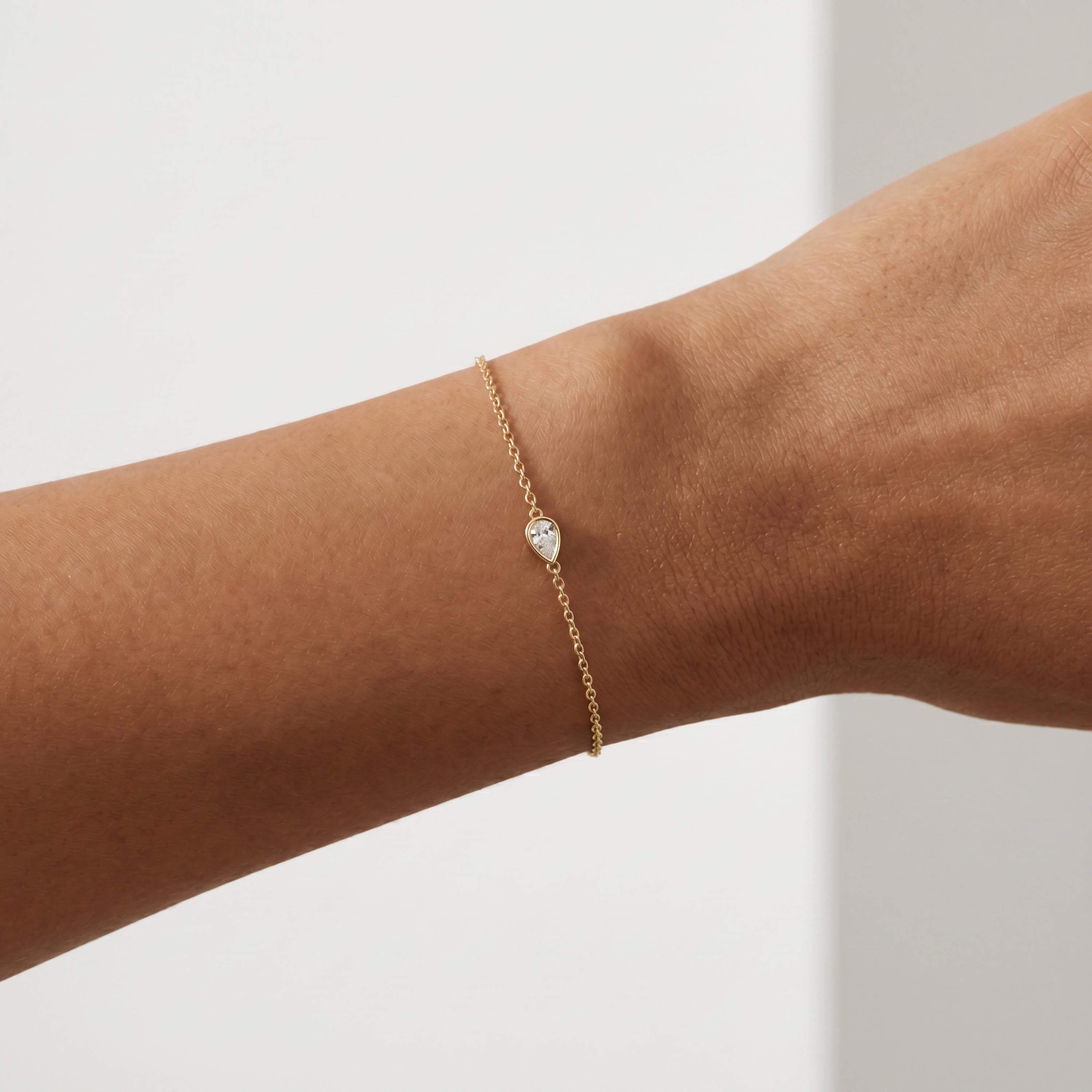 Pear Shape Diamond Bezel Solitaire Chain Link Bracelet 14K Gold