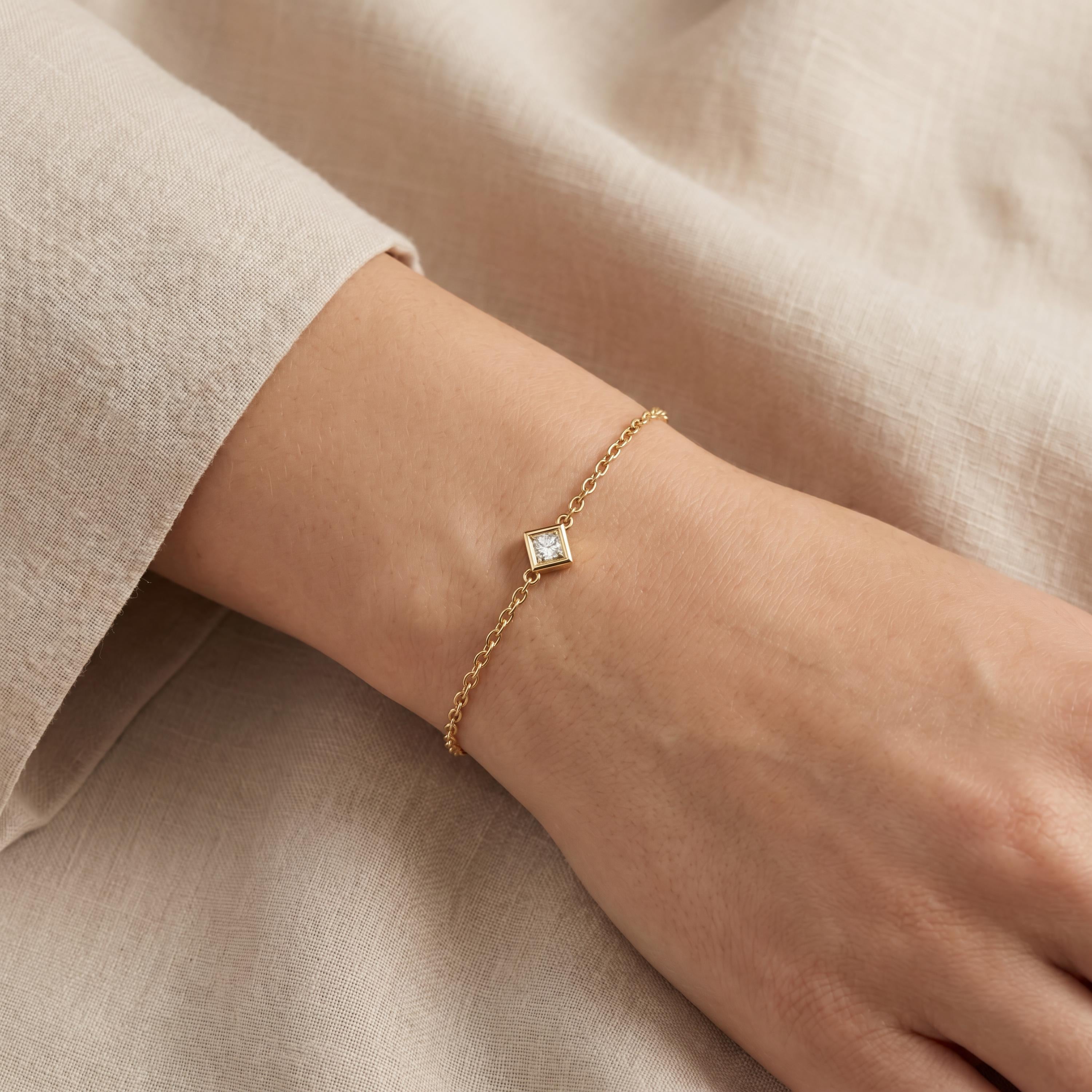 Princess Cut Diamond Bezel Solitaire Chain Link Bracelet 14K Gold