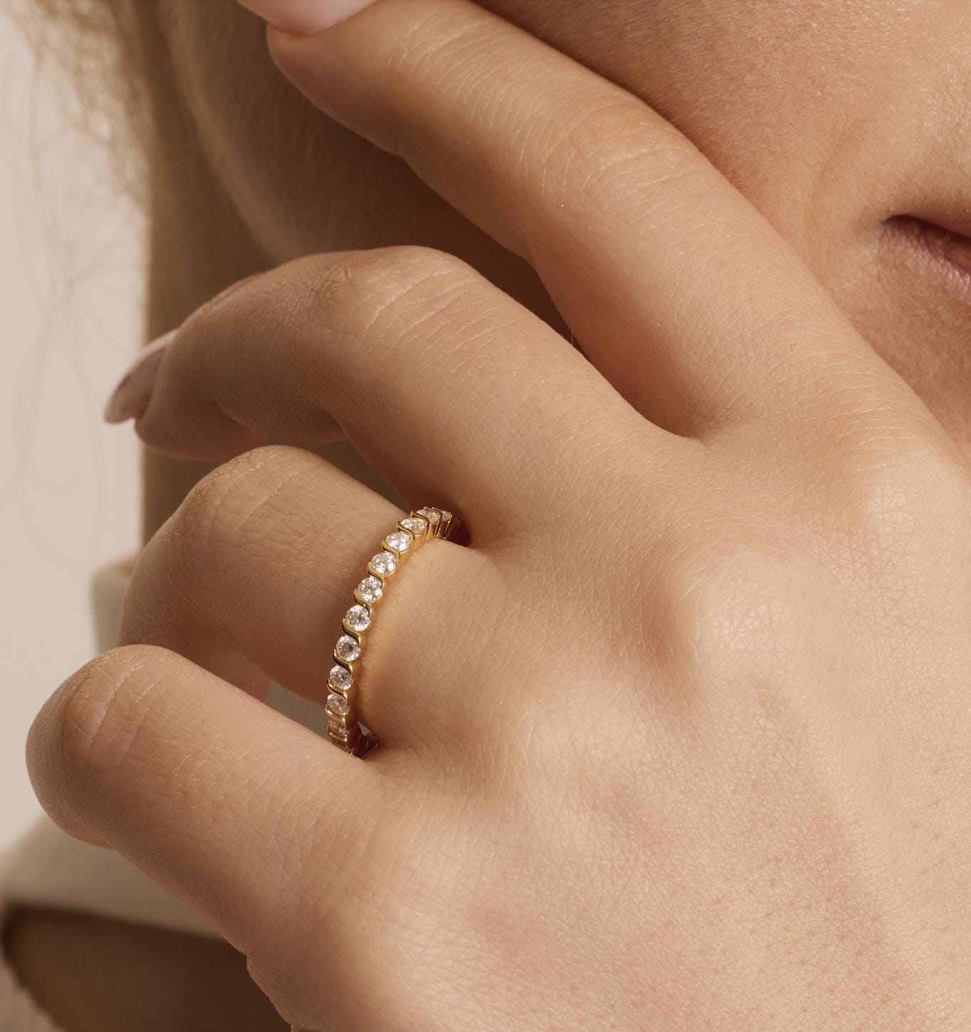 Twist Wave Round Diamond Eternity Band 14K Solid Gold Stackable Wedding Ring