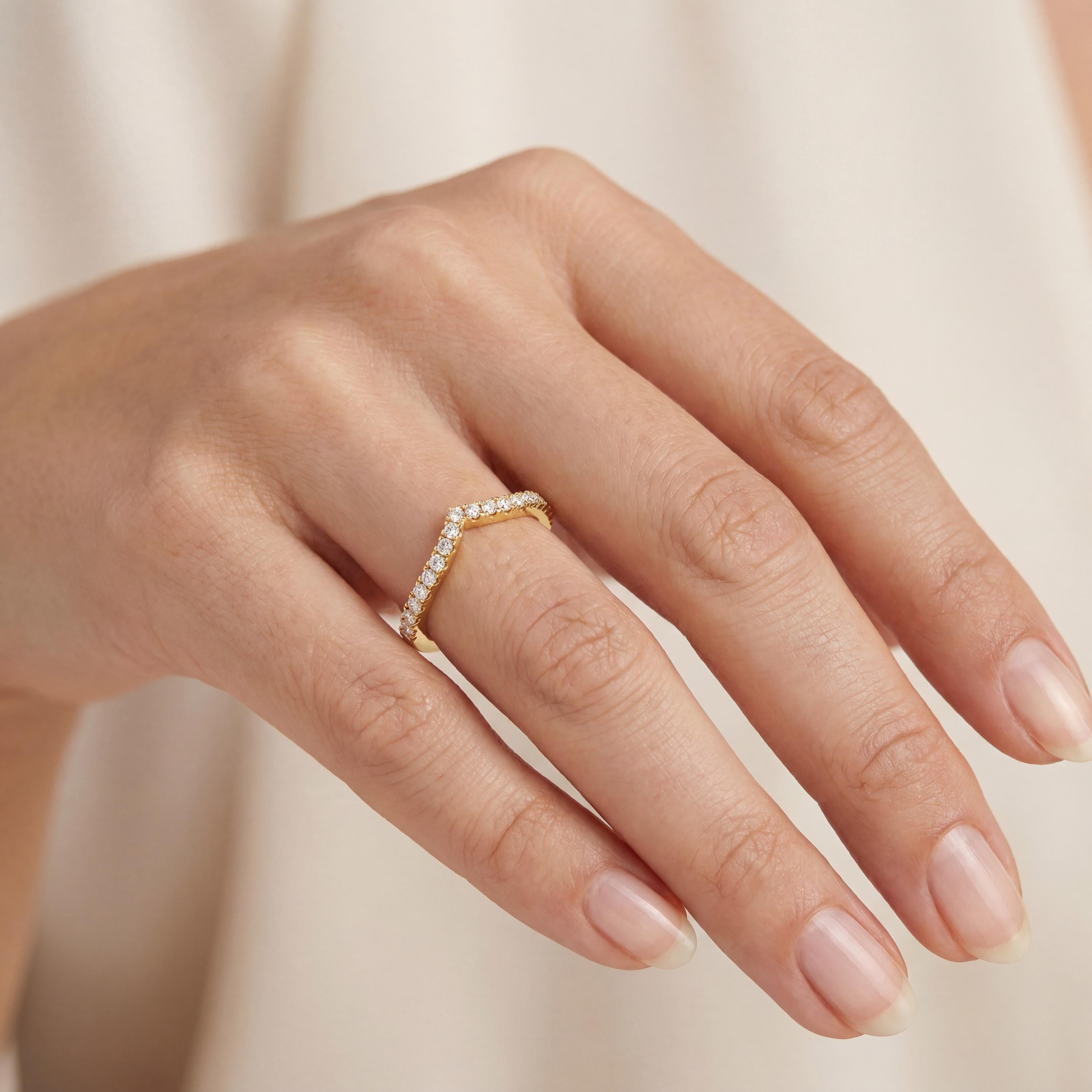 Round Brilliant Cut Diamond V Shape Wedding Band Ring 14K Solid Gold Prong Set