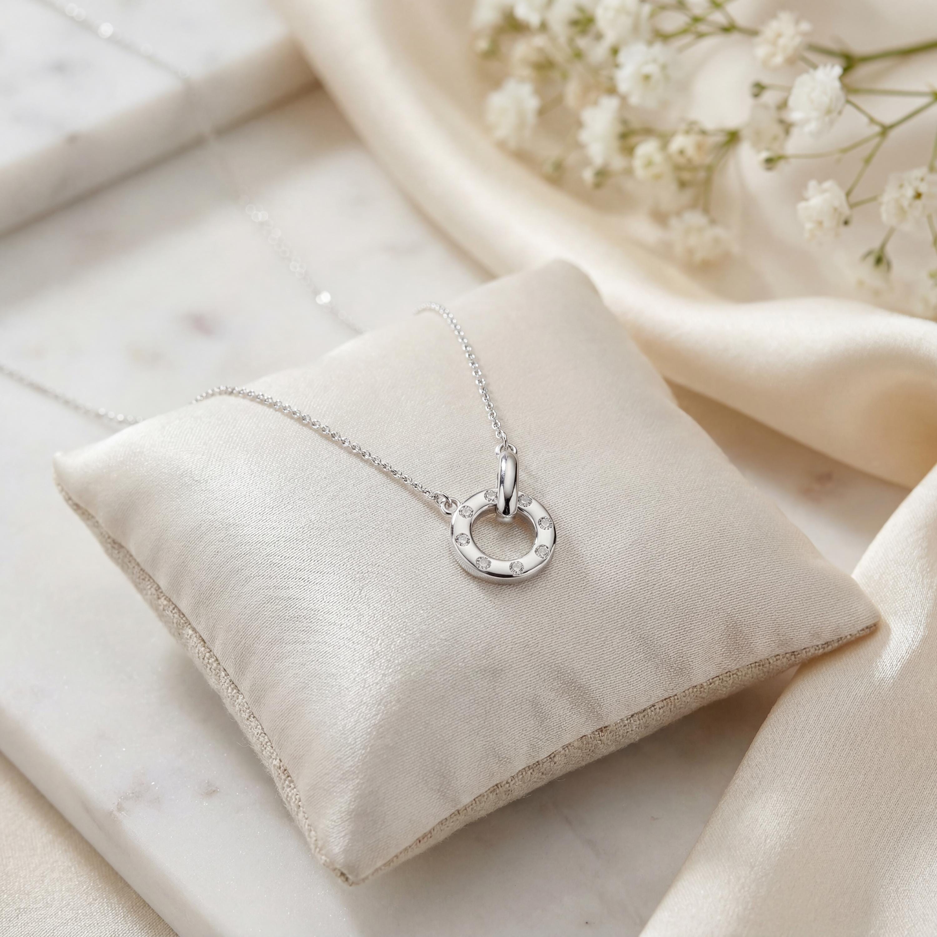 Round Diamond Open Interlocking Circle Dainty 14K Solid Gold Pendant Necklace