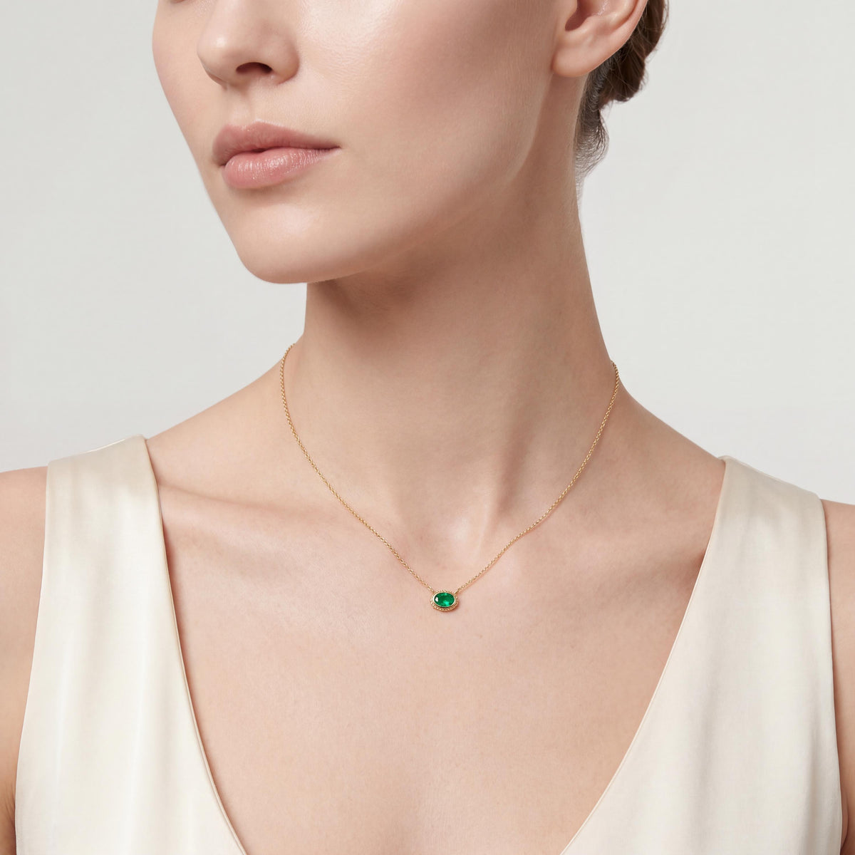 Oval Emerald Solitaire Bezel Set Halo Rope 14K Solid Gold Pendant Necklace
