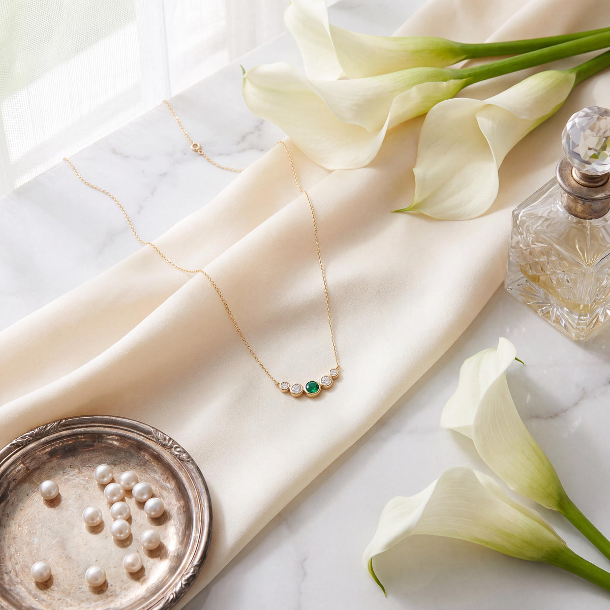 Round Emerald & Diamond Five Stone Graduated Bezel Necklace 14K Solid Gold Pendant