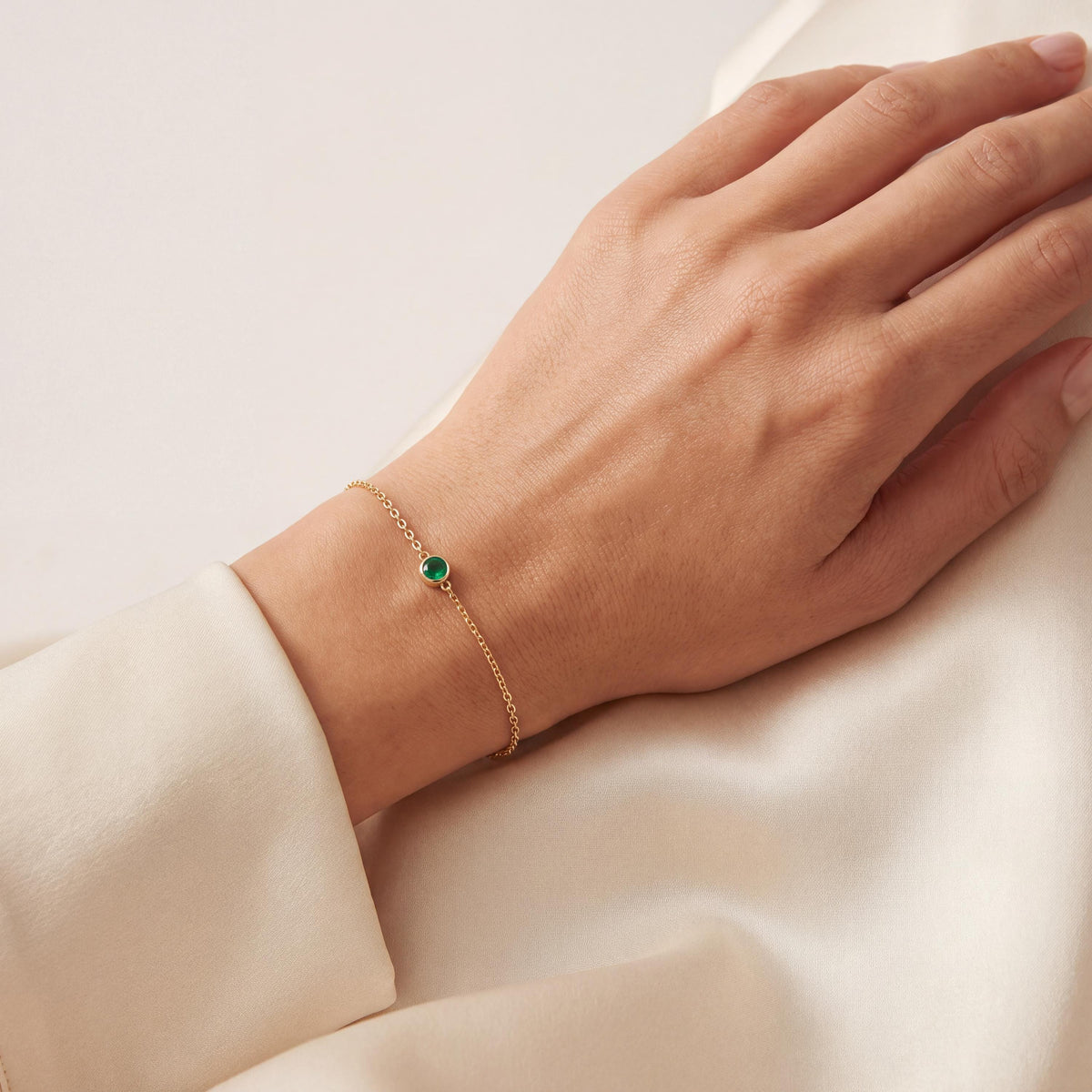 Round Brilliant Cut Emerald Bezel Solitaire Chain Link Bracelet 14K Gold