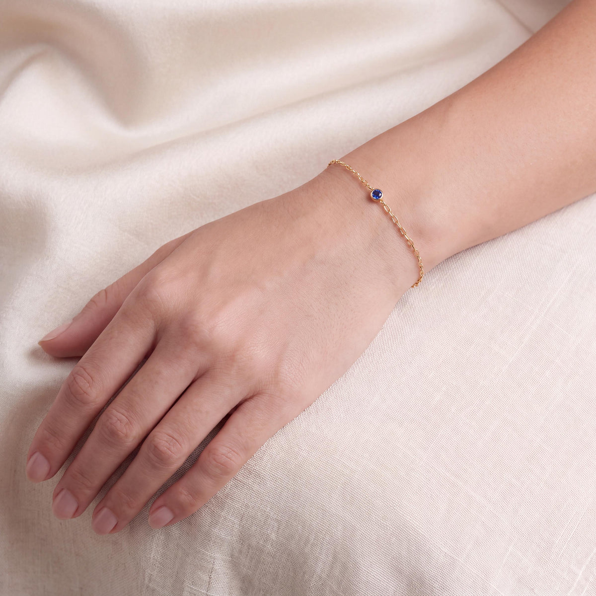 Round Brilliant Cut Solitaire Bezel Set Sapphire 14K Solid Gold Paperclip Link Bracelet
