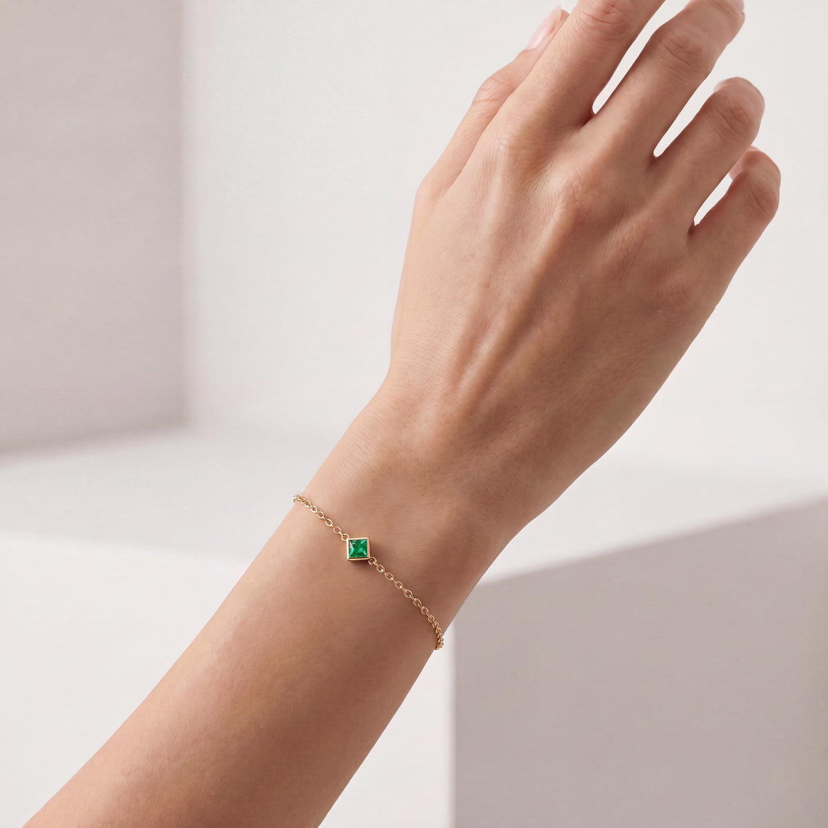 Princess Cut Emerald Bezel Solitaire Chain Link Bracelet 14K Gold