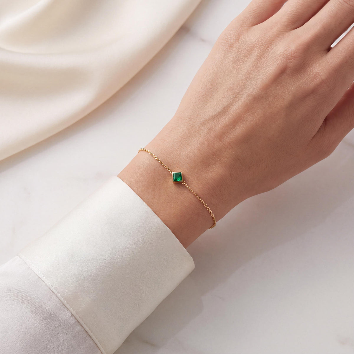 Princess Cut Emerald Bezel Solitaire Chain Link Bracelet 14K Gold