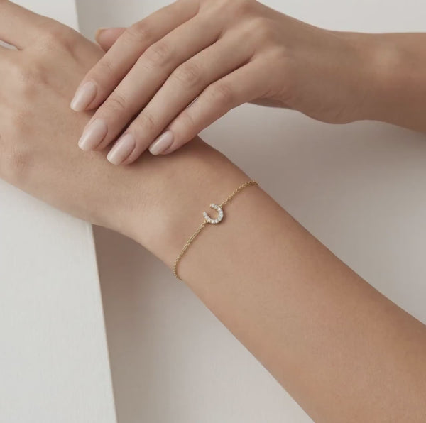 Round Diamond Pave 14K Dainty Solid Gold Horseshoe Chain Link Bracelet