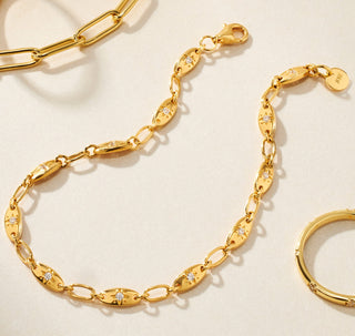 Diamond Starburst Gold Bracelet: Chain Link Accessory