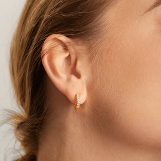 18K Gold Diamond Huggies: Elegant Everyday Earrings