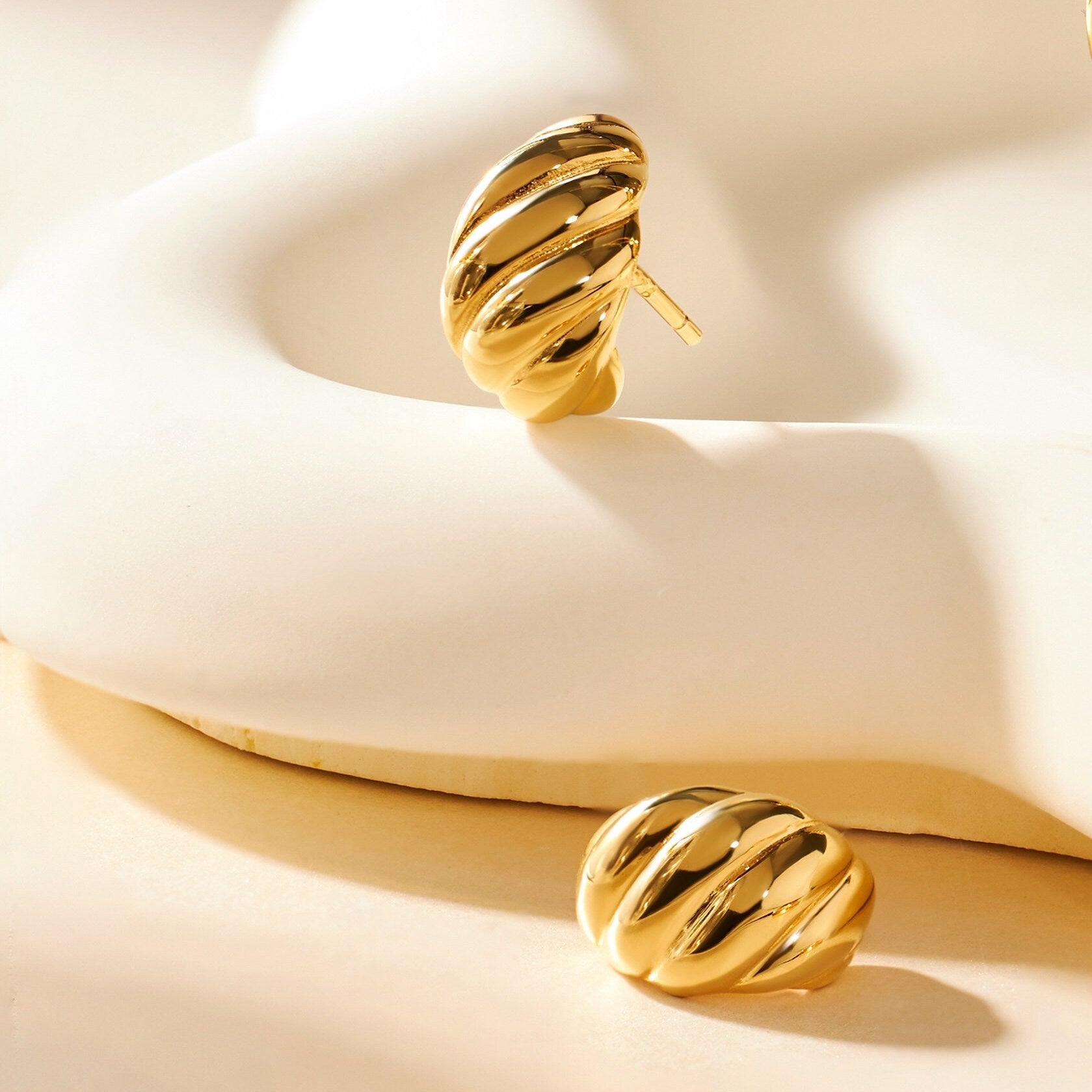 18K Gold Croissant Earrings: Twisted Dome Droplets